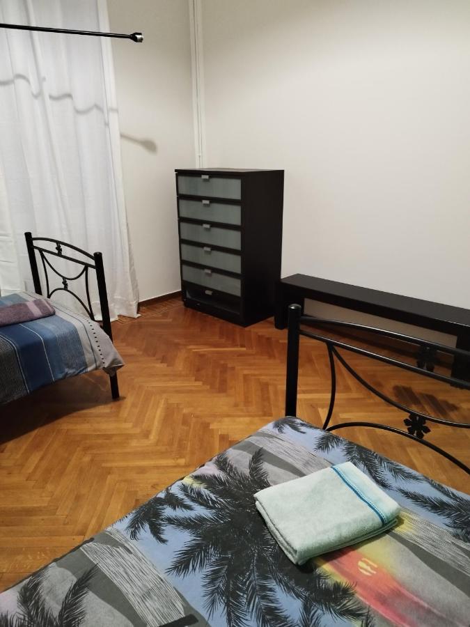 Комната Pilika 4Room With Shared Bath Athènes Extérieur photo